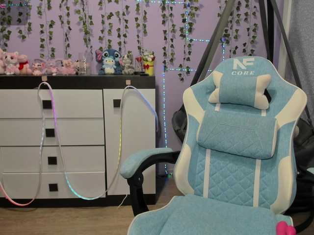 Mikka-Mi live cam on BongaCams