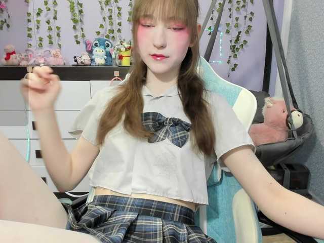 Mikka-Mi live cam on BongaCams