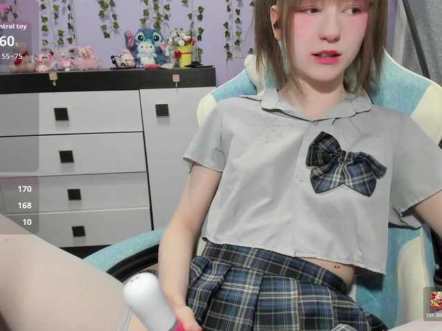 Mikka-Mi live cam on BongaCams