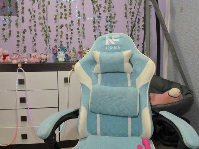 Mikka-Mi live cam on BongaCams