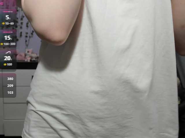 Mikka-Mi live cam on BongaCams