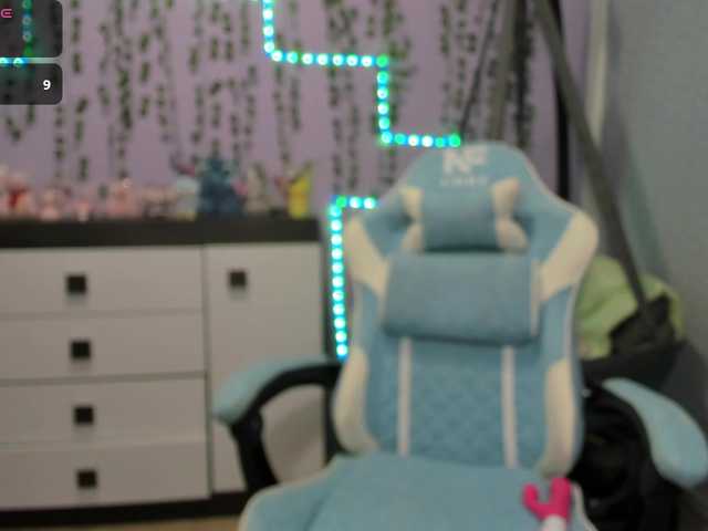 Mikka-Mi live cam on BongaCams