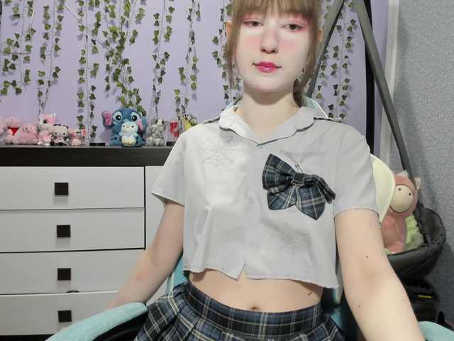 Mikka-Mi live cam on BongaCams