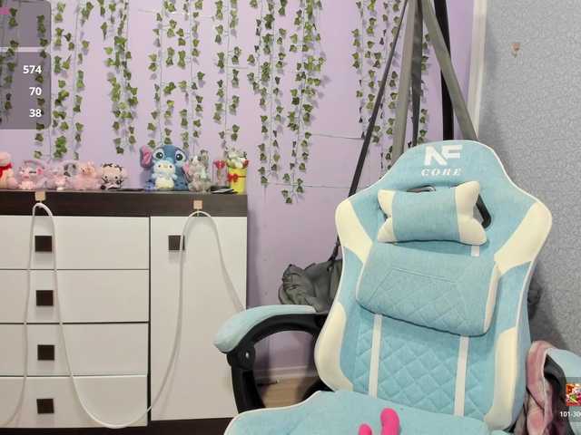 Mikka-Mi live cam on BongaCams