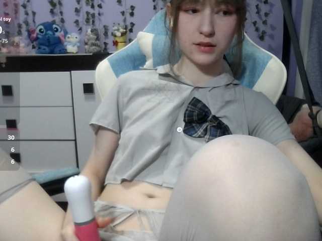 Mikka-Mi live cam on BongaCams