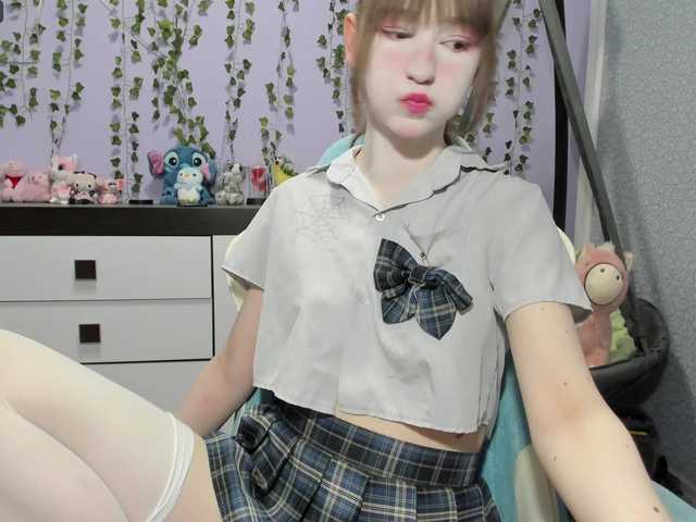 Mikka-Mi live cam on BongaCams