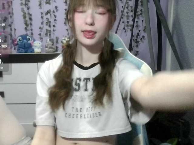 Mikka-Mi live cam on BongaCams