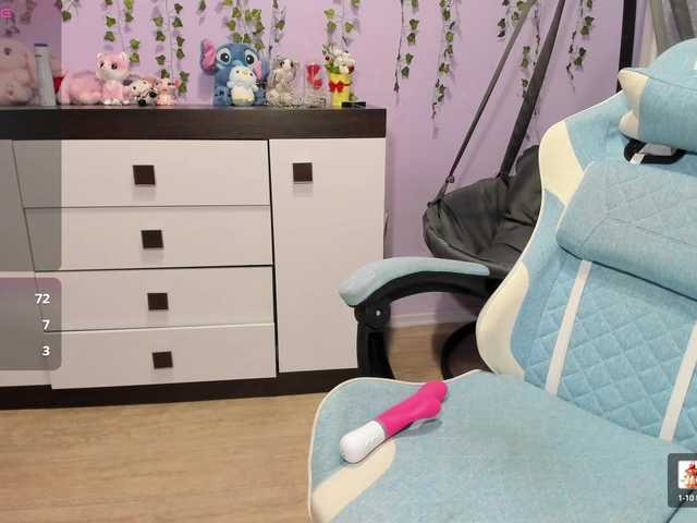  Mikka-Mi chat room