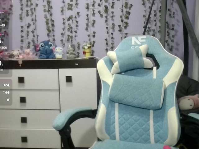 Mikka-Mi live cam on BongaCams