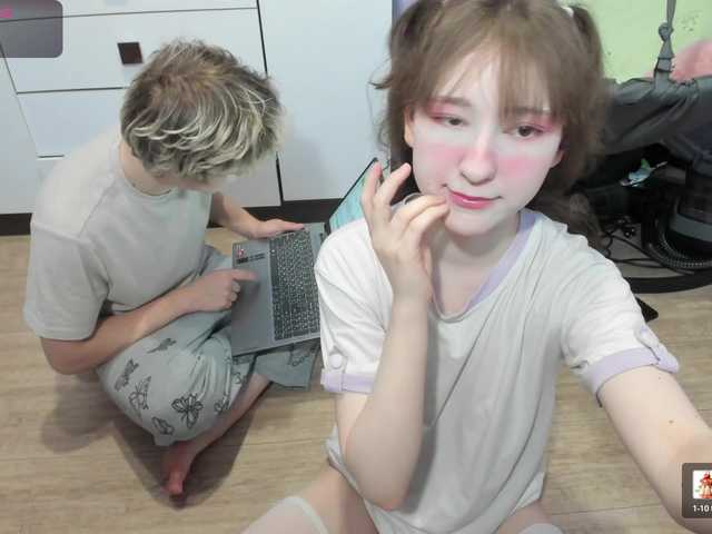 Mikka-Mi live cam on BongaCams