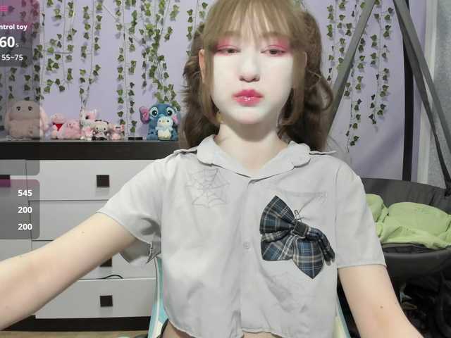 Mikka-Mi live cam on BongaCams