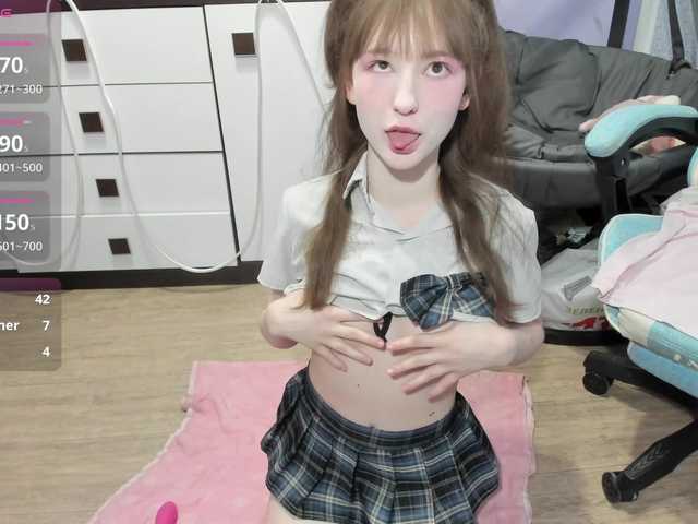 Mikka-Mi live cam on BongaCams