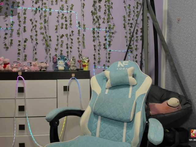 Mikka-Mi live cam on BongaCams