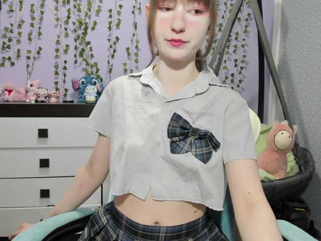 Mikka-Mi live cam on BongaCams
