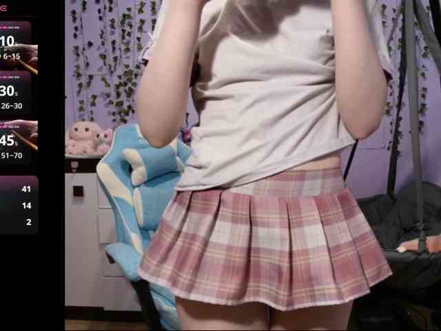 Mikka-Mi live female cam on bongacams