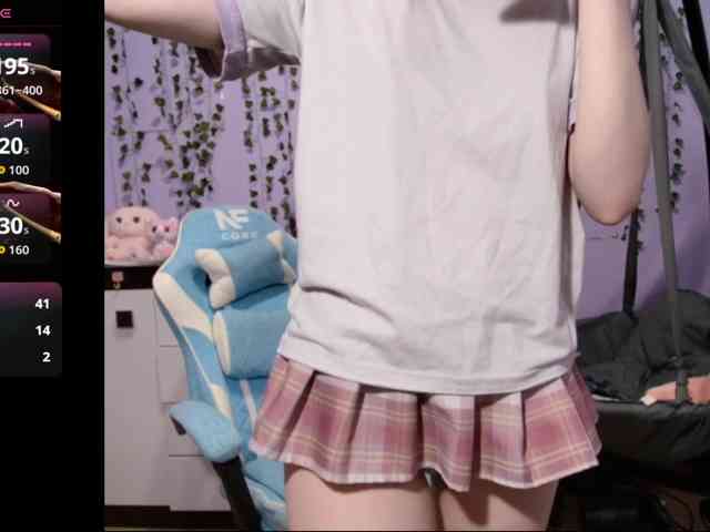 Mikka-Mi live female cam on bongacams