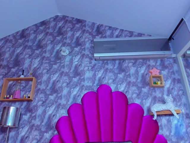 KENISHA-XXX live cam on BongaCams