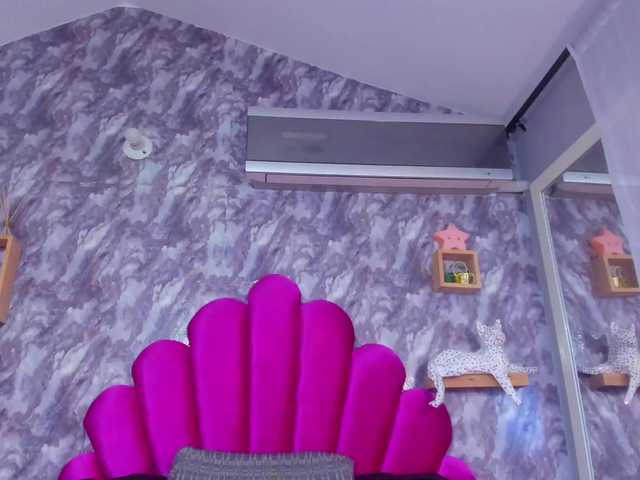 KENISHA-XXX live cam on BongaCams