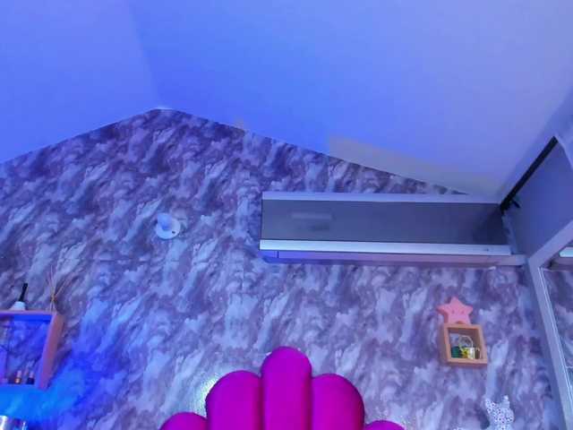 KENISHA-XXX live cam on BongaCams