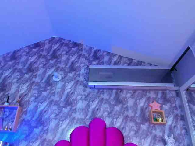 KENISHA-XXX webcam