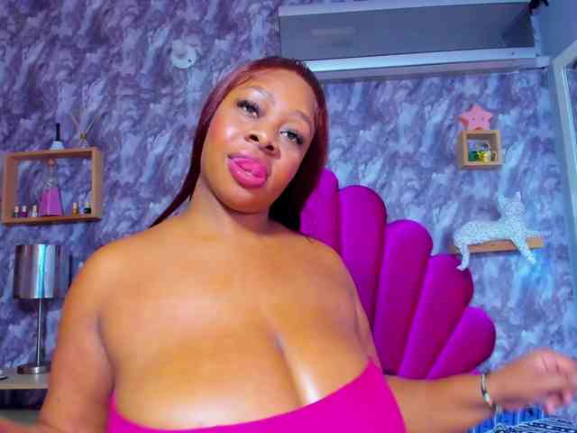 Modella: KENISHA-XXX