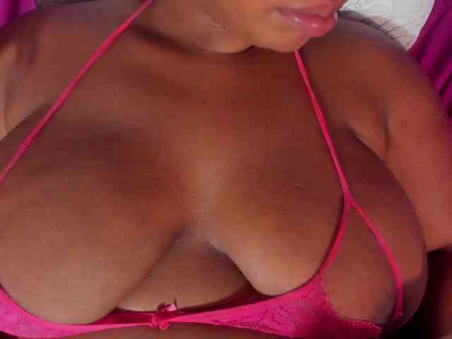 Modella: KENISHA-XXX