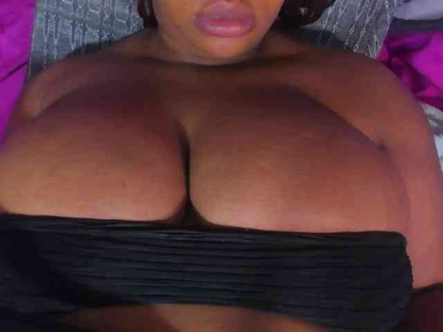 Modella: KENISHA-XXX