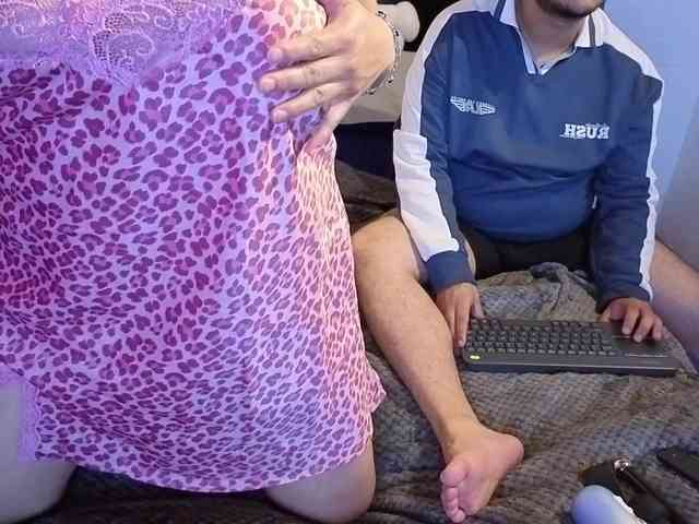 ELowe_Thorne webcam