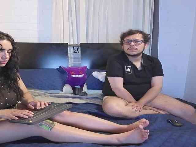 ELowen_Thorne webcam