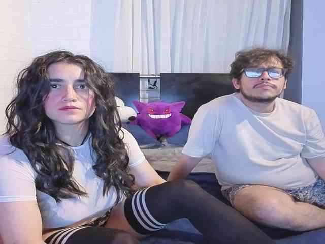 ELowen_Thorne webcam