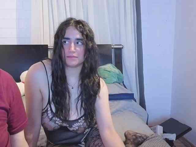 ELowen_Thorne webcam