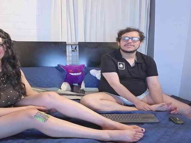 ELowen_Thorne webcam