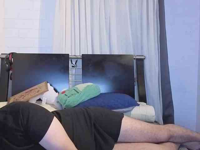 ELowen_Thorne webcam