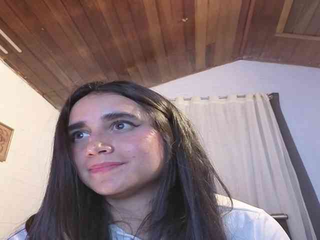 ELowe_Thorne webcam
