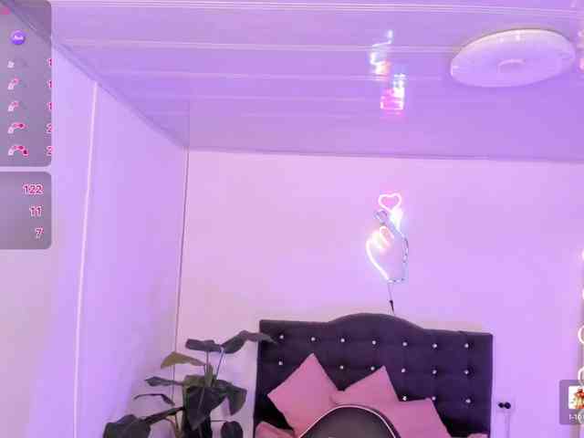 zayra-tay webcam