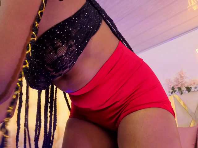 cristalbroke-tay live cam on BongaCams