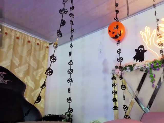 cristalbroke-tay live cam on BongaCams