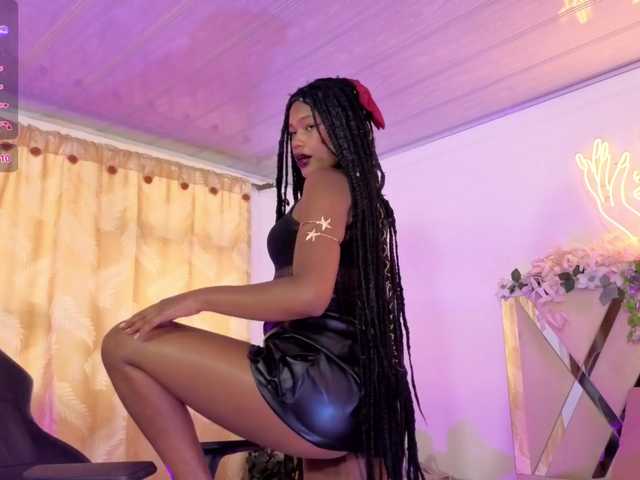 cristalbroke-tay live cam on BongaCams