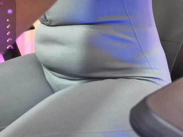 cristalbroke-tay live cam on BongaCams