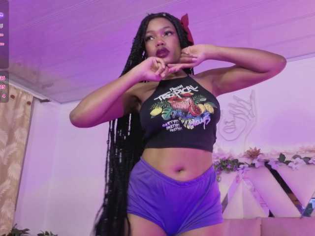 cristalbroke-tay live cam on BongaCams