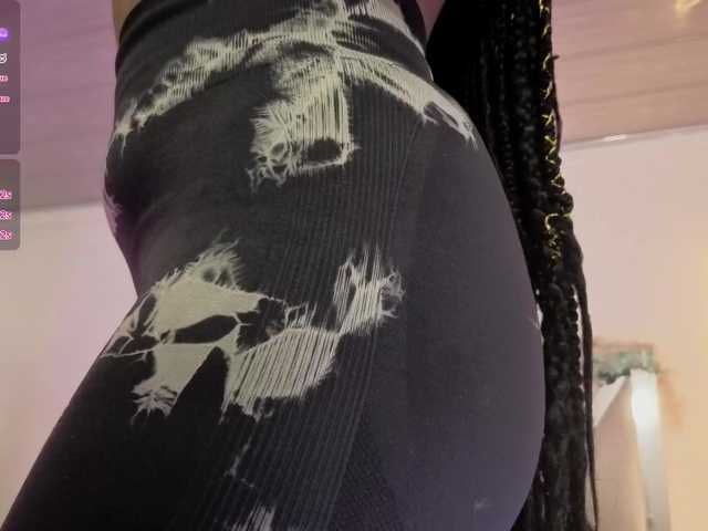 cristalbroke-tay live cam on BongaCams
