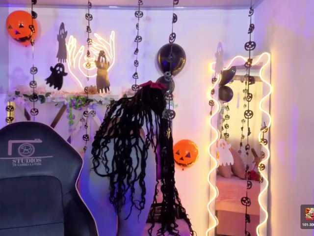 cristalbroke-tay live cam on BongaCams