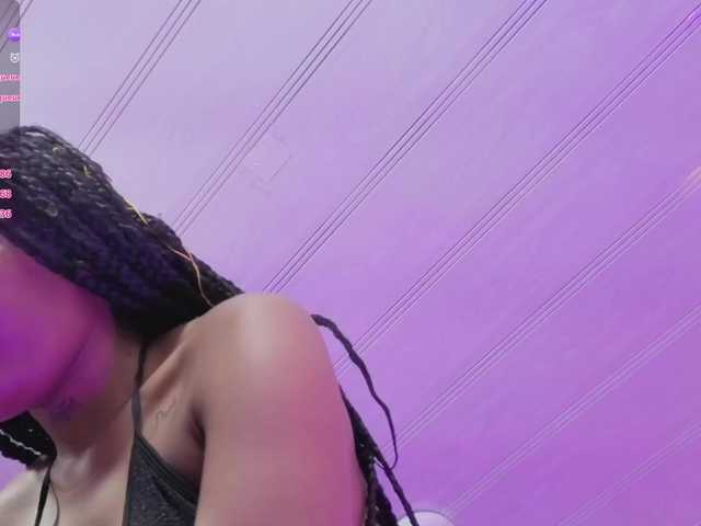 cristalbroke-tay live cam on BongaCams