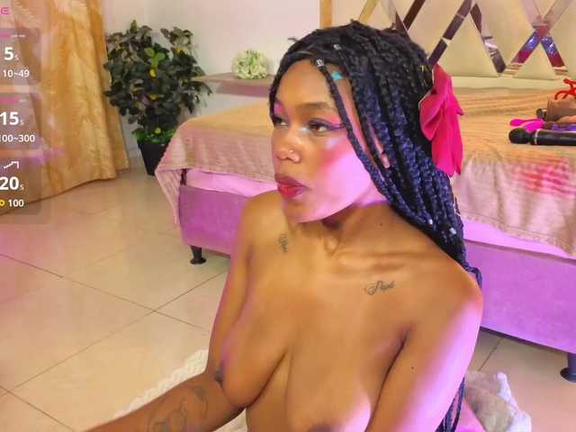 cristalbroke-tay live cam on BongaCams