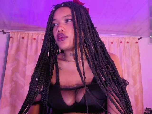 cristalbroke-tay, en directo ahora en BongaCams