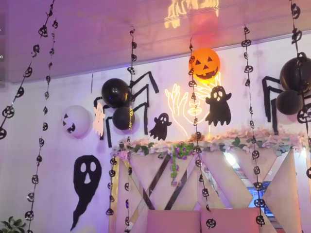 cristalbroke-tay live cam on BongaCams