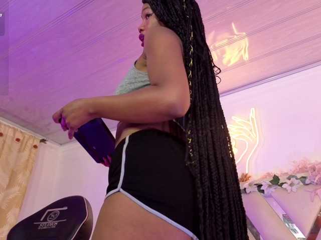 cristalbroke-tay — live female cam