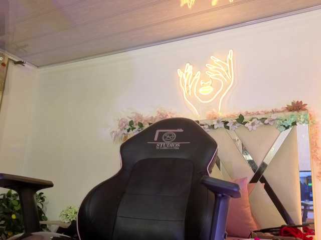cristalbroke-tay live cam preview