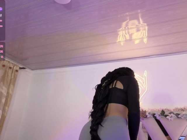 cristalbroke-tay live cam on BongaCams