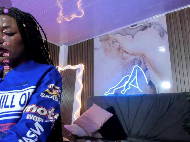 cristalbroke-tay live cam on BongaCams